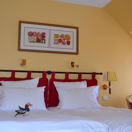 Auberge du Cheval Blanc Yvoy-le-Marron Buitenkant foto