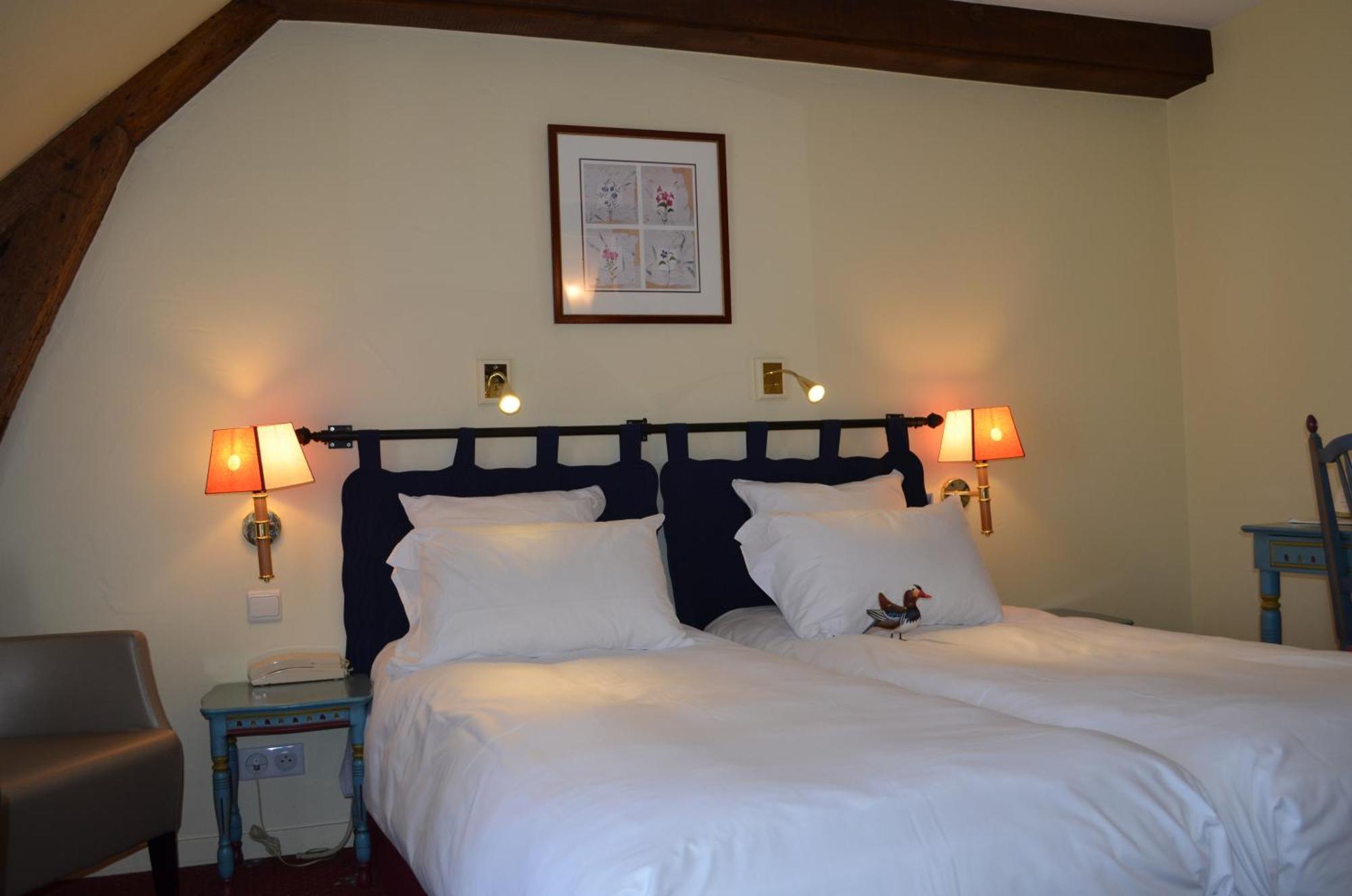 Auberge du Cheval Blanc Yvoy-le-Marron Buitenkant foto