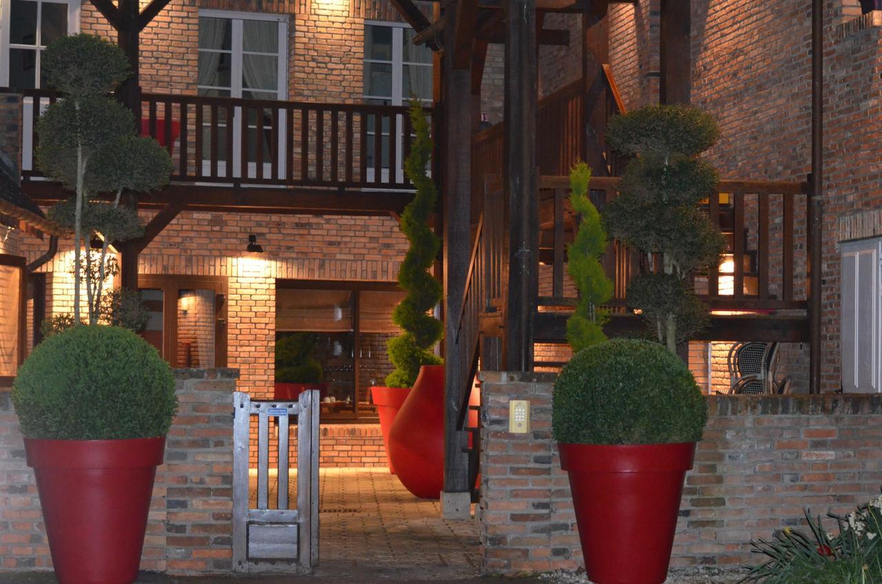 Auberge du Cheval Blanc Yvoy-le-Marron Buitenkant foto